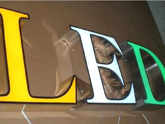 沅陵介绍LED招牌的基础知识。